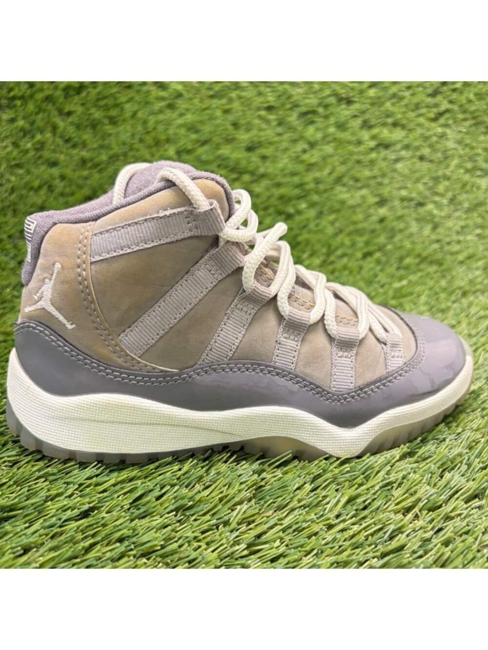 Nike Air Jordan 11 Retro Boys Size 12C Cool Gray White Basketball Shoes Sneakers